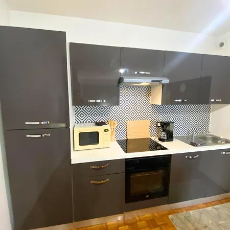 Le 107 - Poitiers - Chu - La Conciergerie. Apartamento Exterior foto